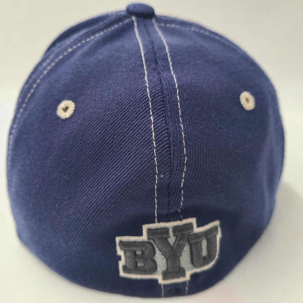 BYU Cougars Hat‎ Fitted M-L Zephyr Gray Blue NCAA Brigham Young University Men